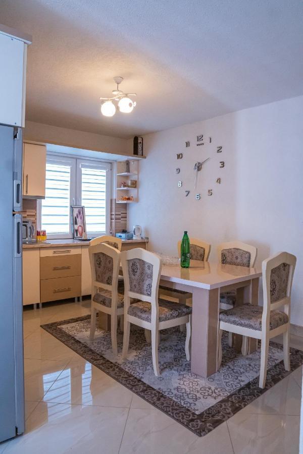 Apartmani Hadzic Zivinice Bagian luar foto