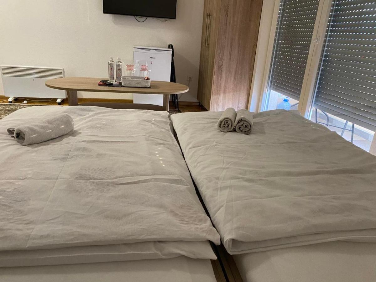 Apartmani Hadzic Zivinice Bagian luar foto