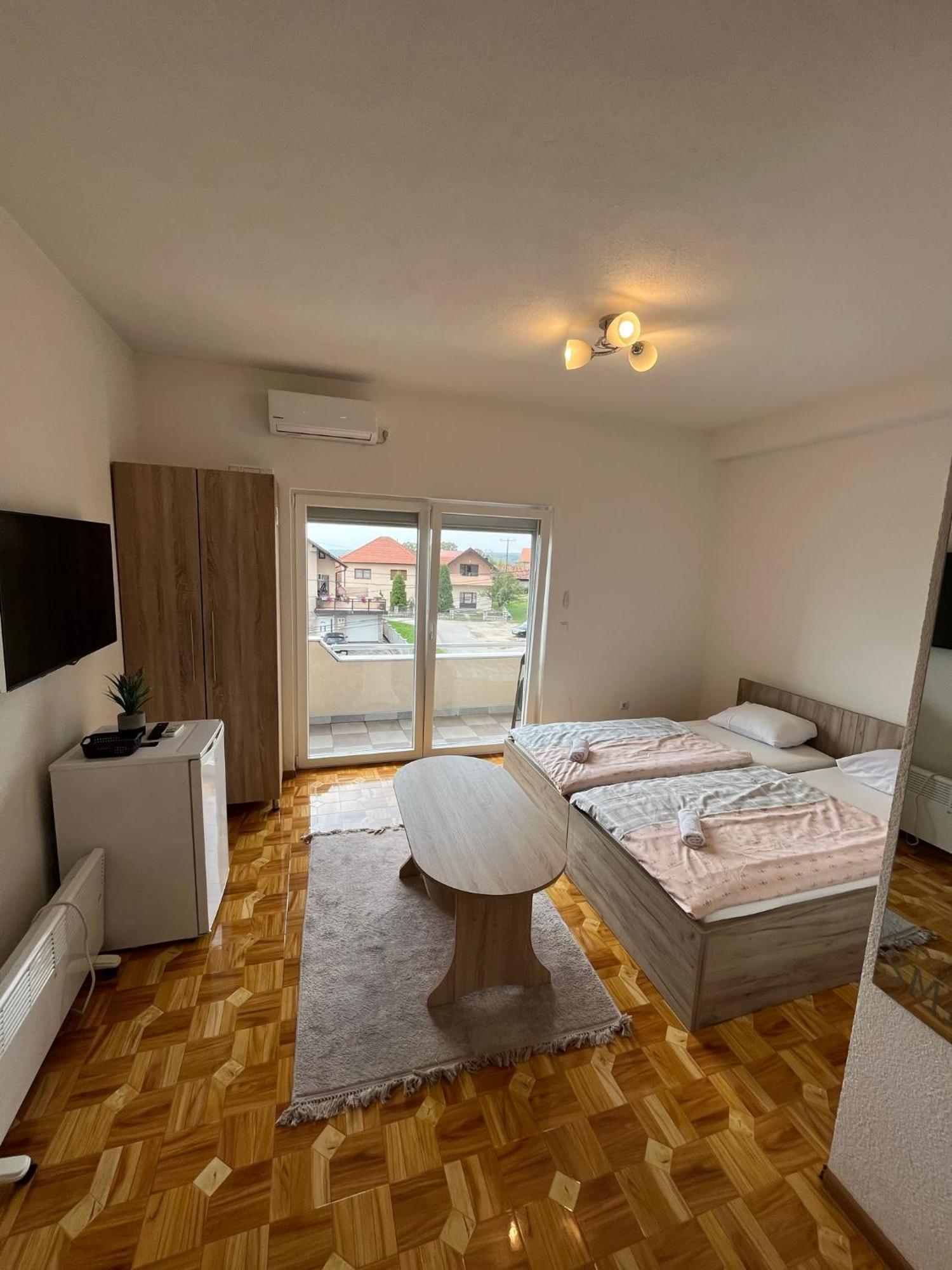 Apartmani Hadzic Zivinice Bagian luar foto